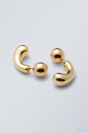 Weekday Bean Earrings Golden | IZKT1540