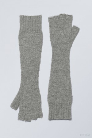 Weekday Long Knitted Gloves Grey | EBKN0532