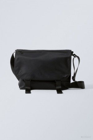 Weekday Messenger Bag Black | CHXZ9320