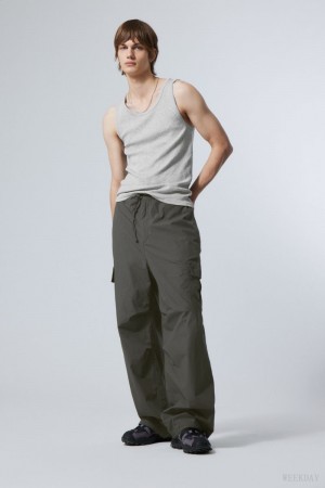 Weekday Parachute Loose Cargo Trousers Dark Grey | LFKB7488