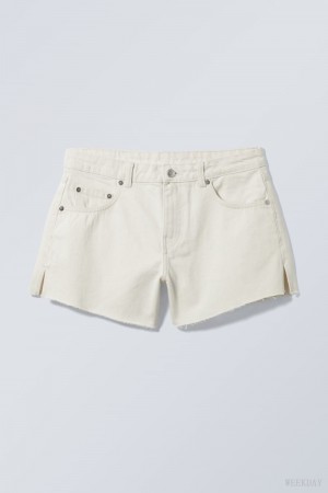 Weekday Swift Denim Shorts White | KAIF3106