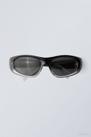 Weekday Trek Sunglasses Black | UQDH1054