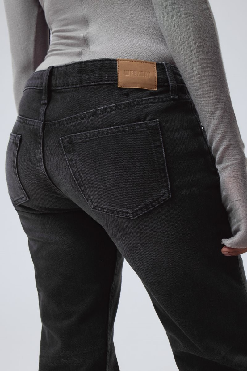 Weekday Arrow Low Straight Jeans Black | OVGB1754