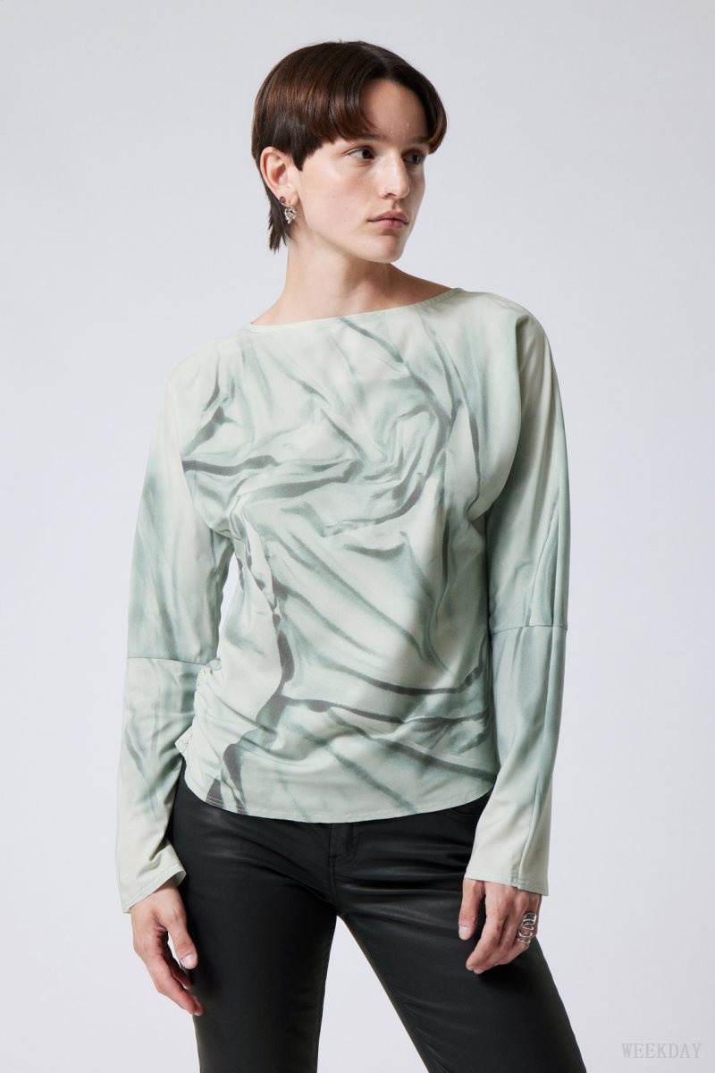 Weekday Derya Asymmetric Longsleeve Top Green | AORV3126