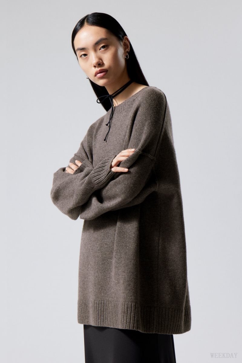 Weekday Eloise Oversized Wool Sweater Dark Mole | ETHV2149