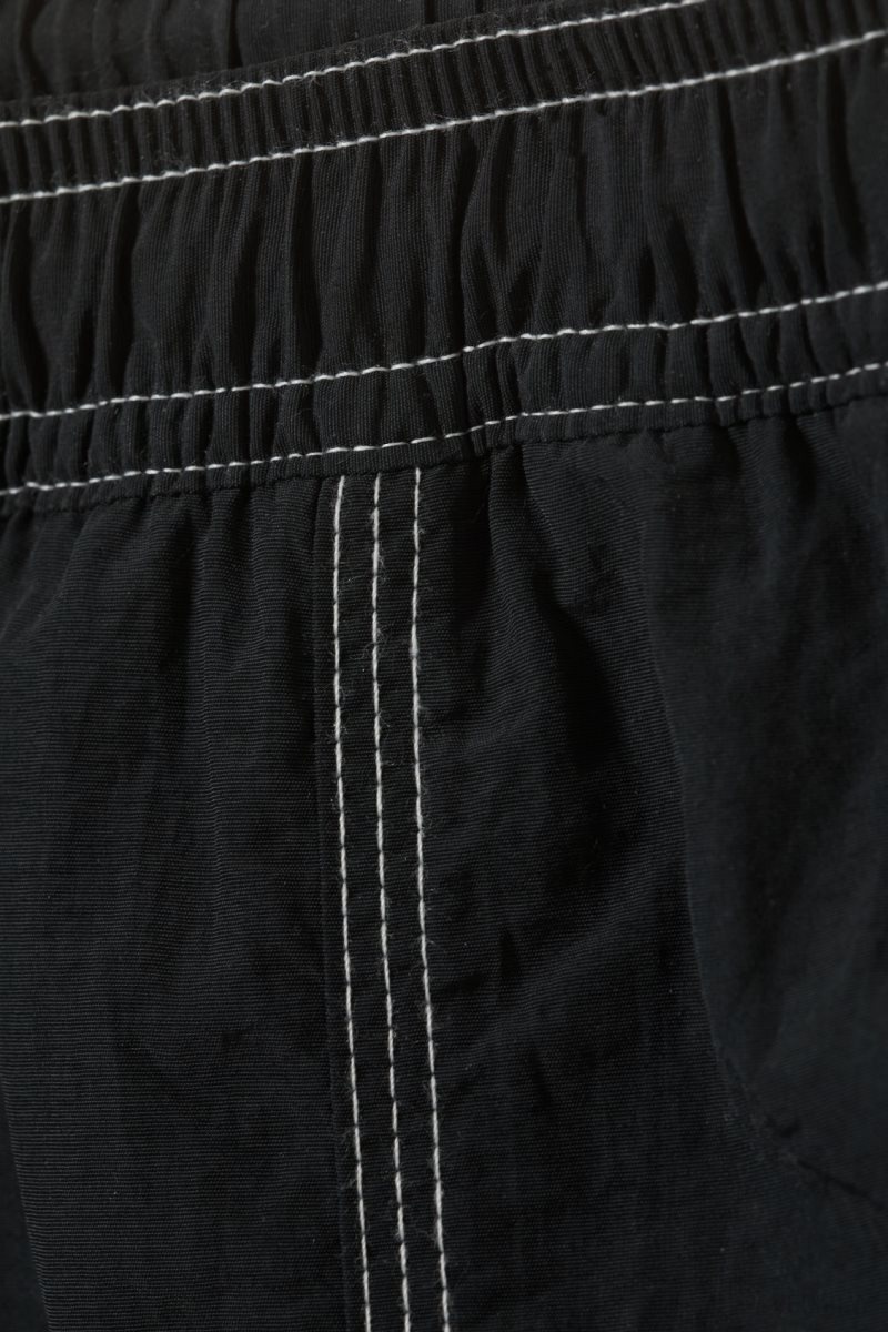 Weekday Fred Relaxed Shorts Black | MFNX2503