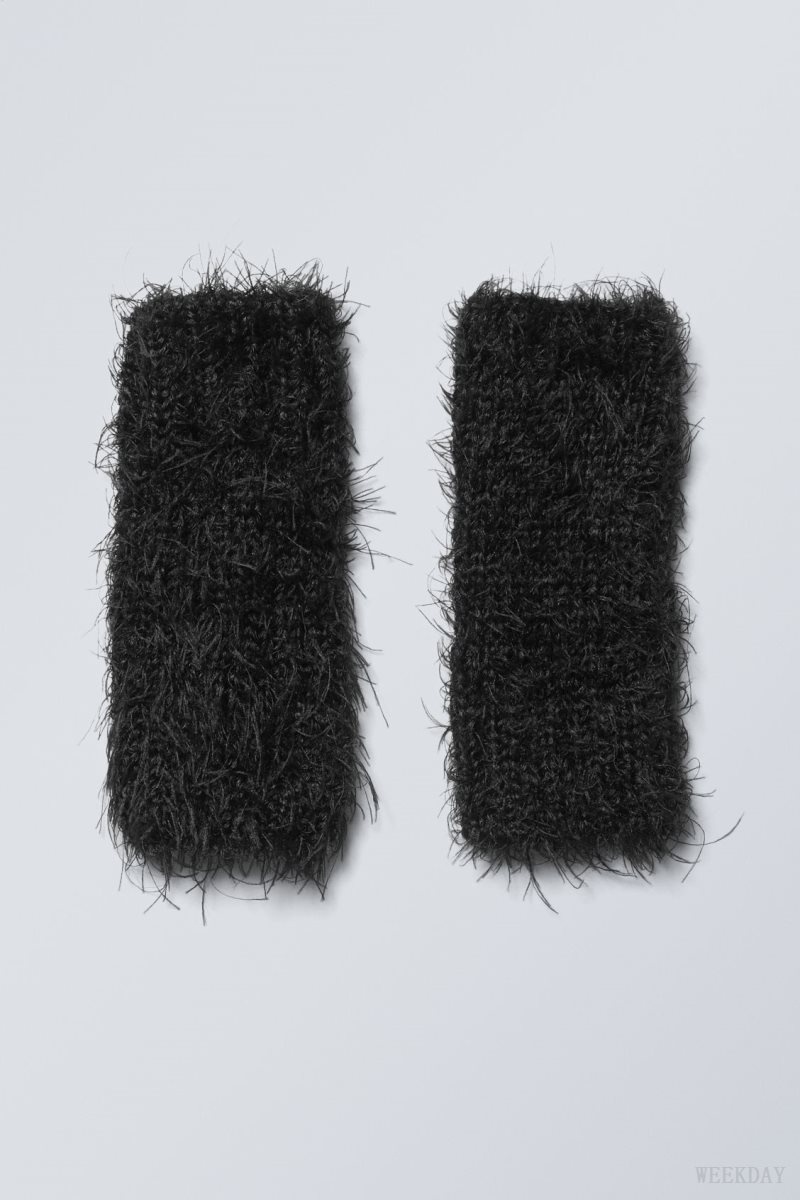 Weekday Hairy Wristwarmers Black | GLZL6857