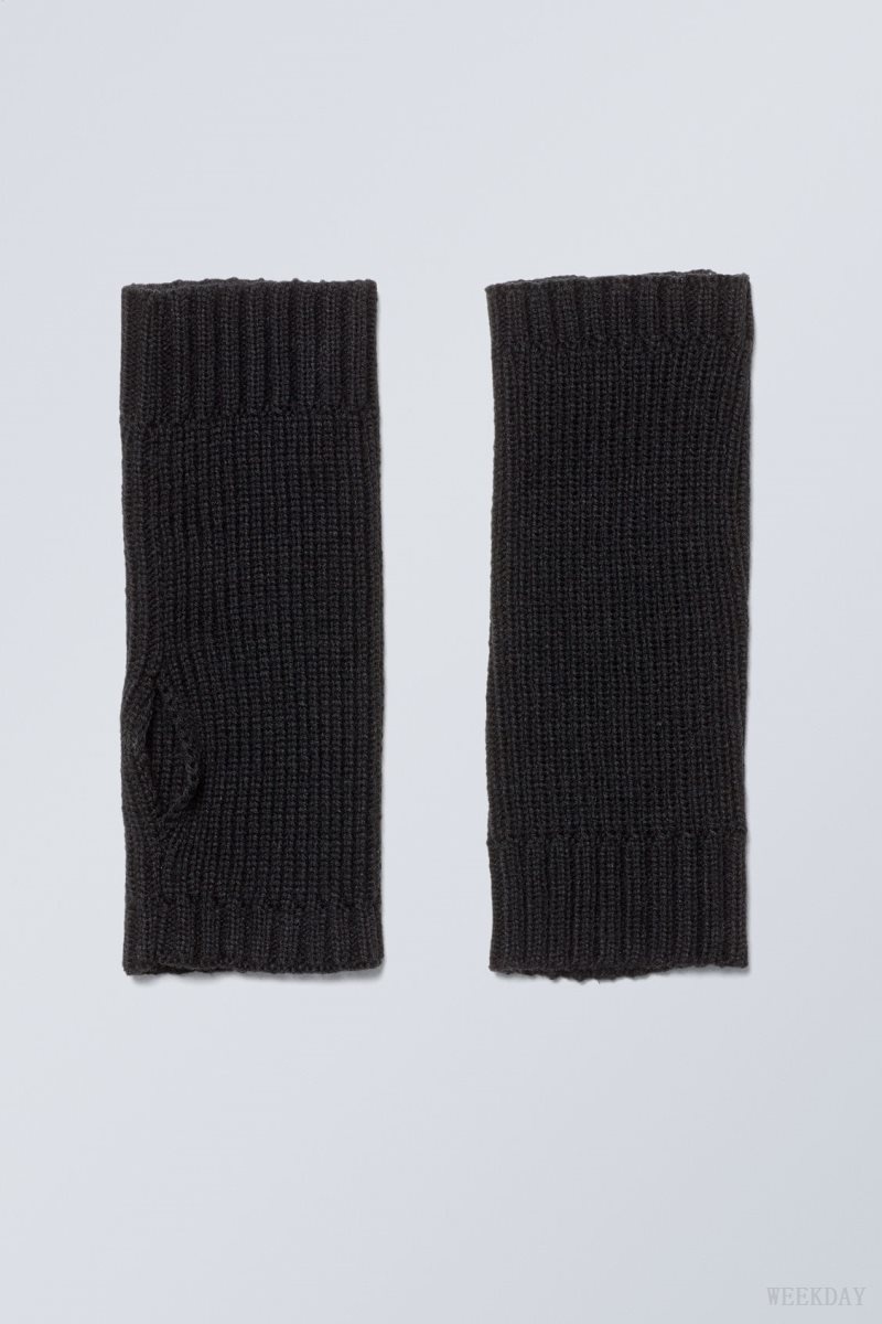 Weekday Hanna Wrist Warmer Black | LUTX7460