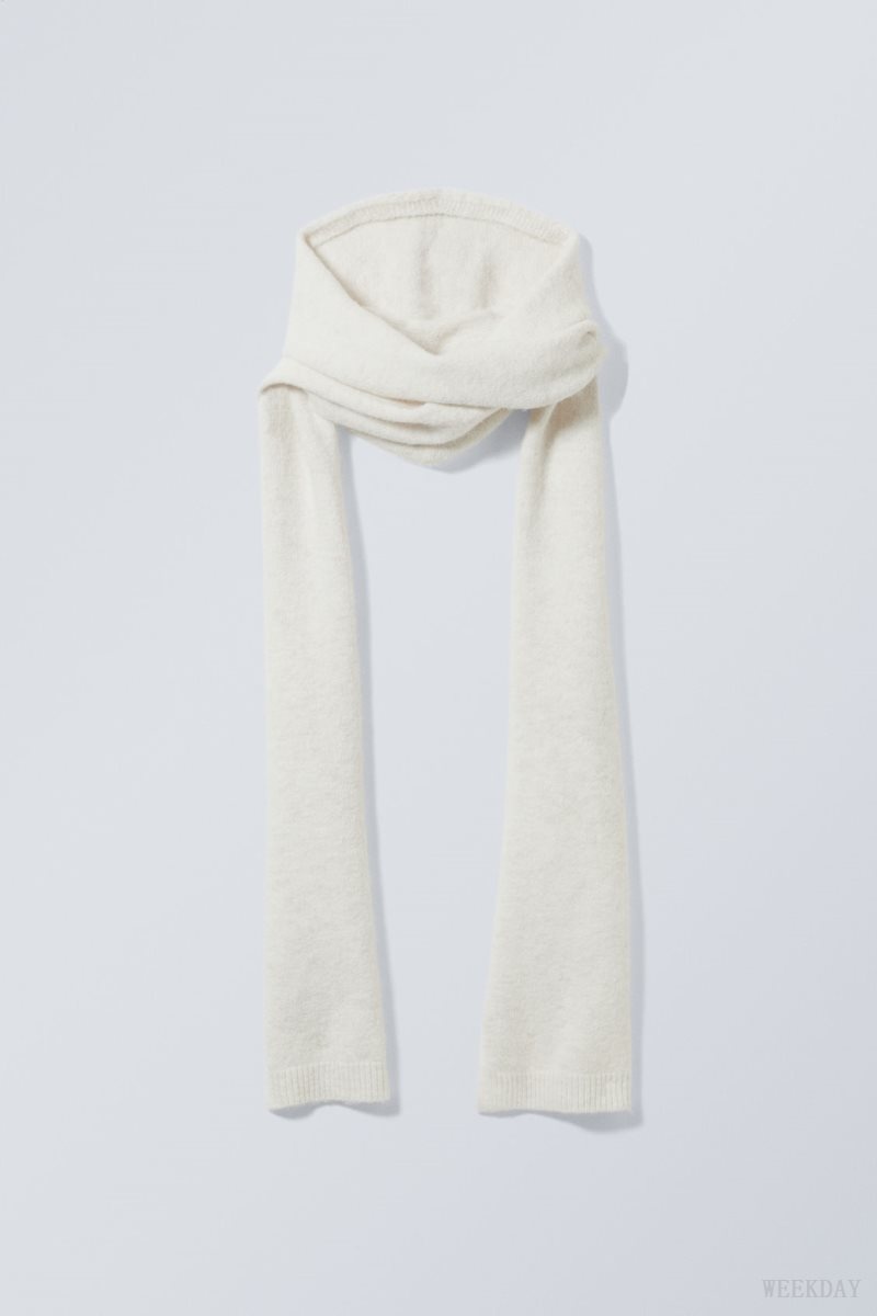 Weekday Hood Scarf White | BAUV8579