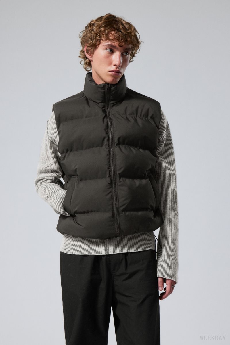 Weekday Kip Puffer Vest Black | PGEO4940