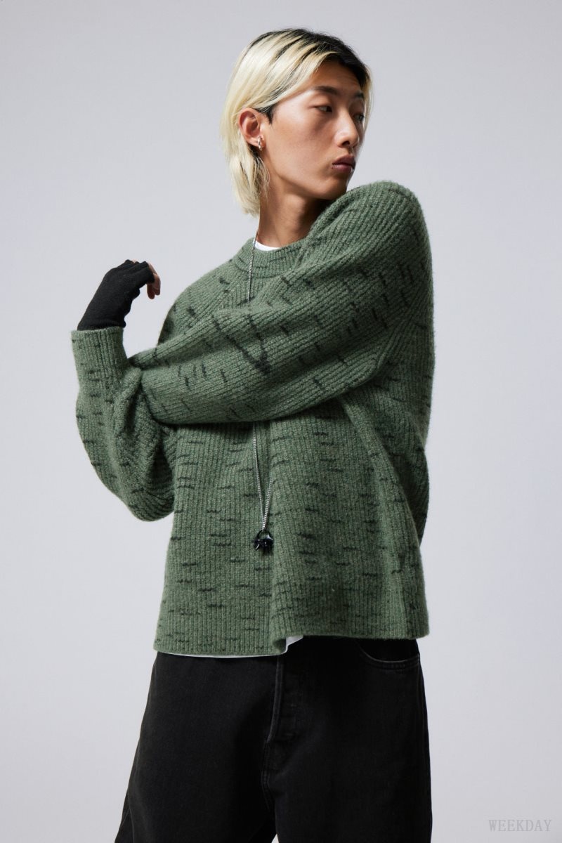 Weekday Norman Relaxed Raglan Sweater Green | WWQQ2851