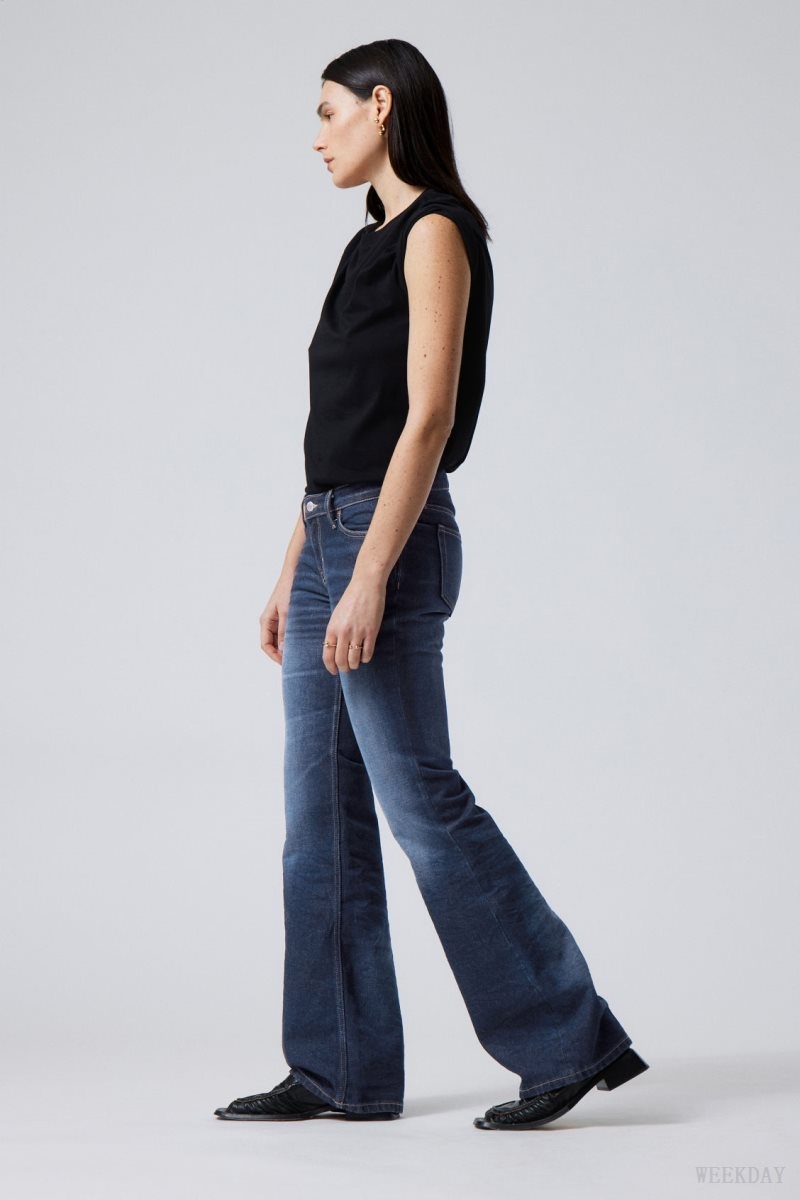 Weekday Nova Low Bootcut Wrinkle Jeans Blue | PNVV3785