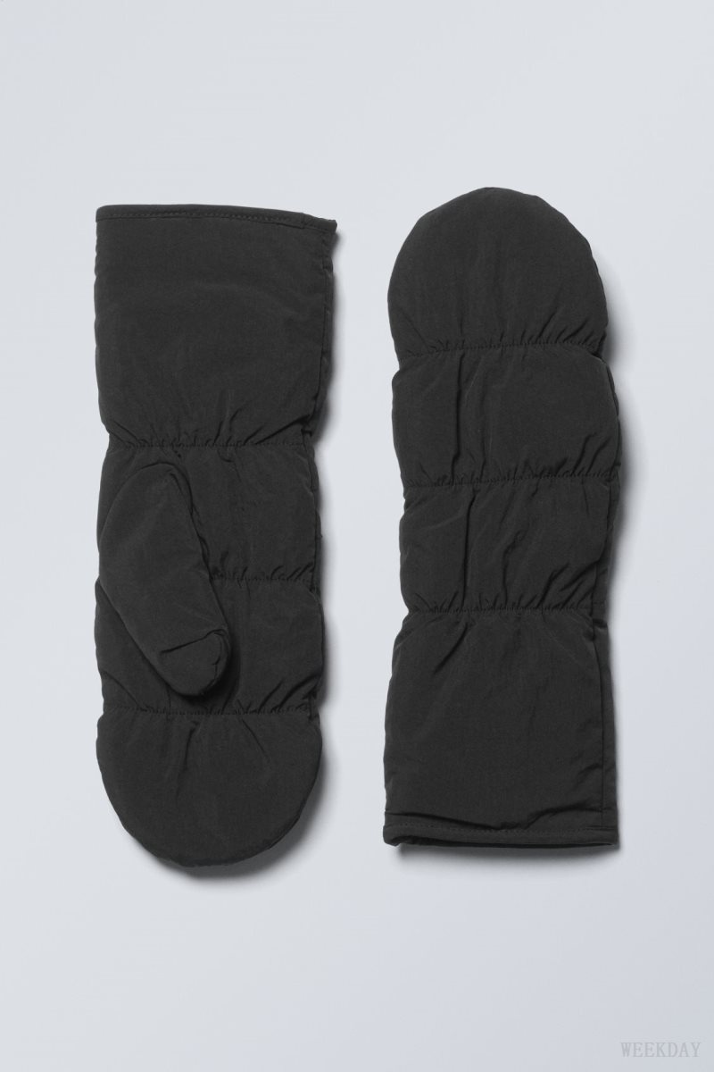 Weekday Padded Mittens Black | POLZ0752