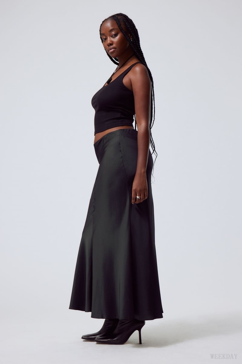 Weekday Paige Satin Long Skirt Black | MVFC1591