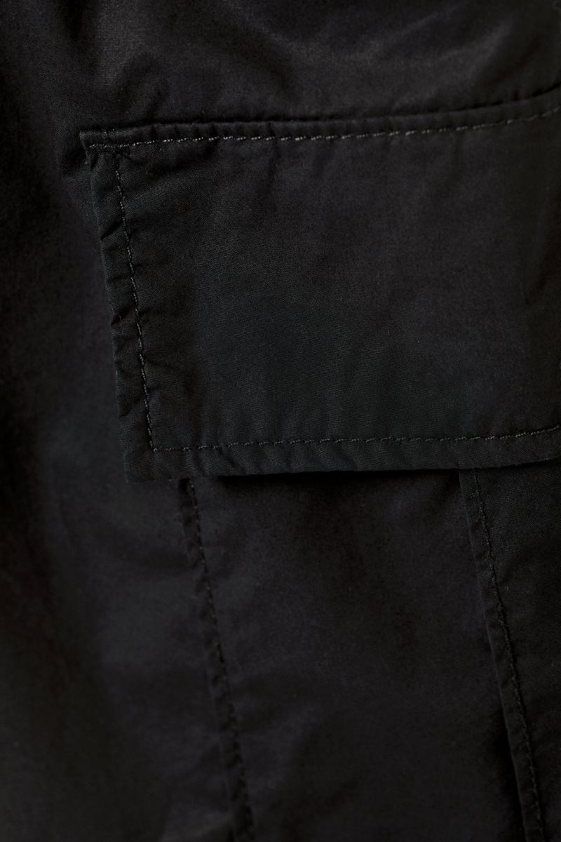 Weekday Parachute Loose Cargo Shorts Black | FOAV0031