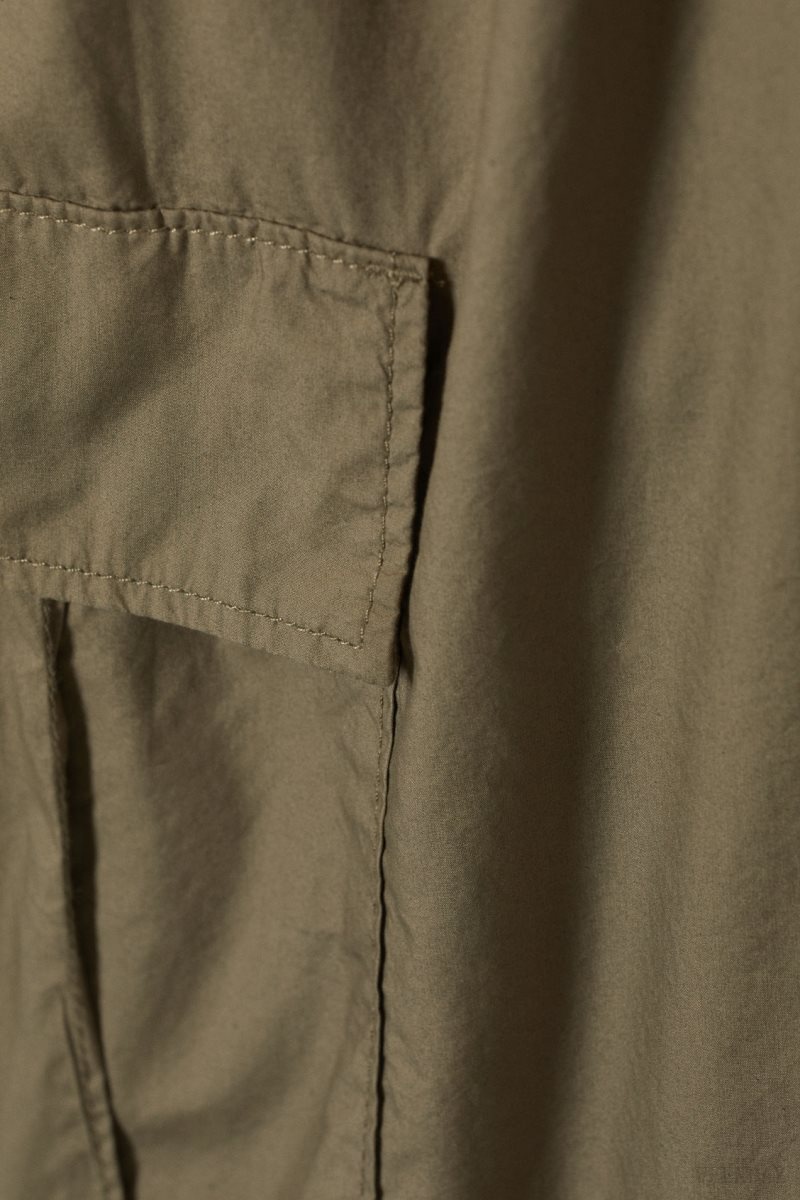 Weekday Parachute Loose Cargo Shorts Khaki | RZUA7613