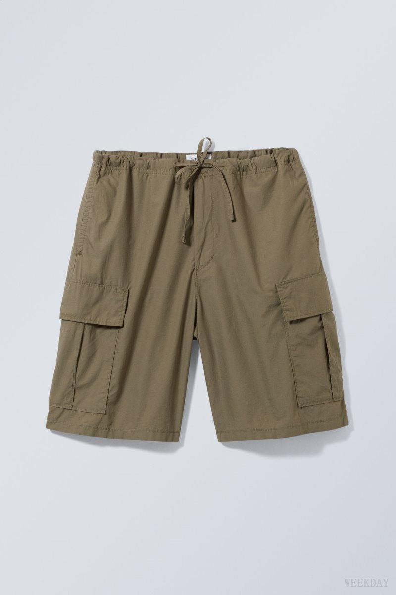 Weekday Parachute Loose Cargo Shorts Khaki | RZUA7613