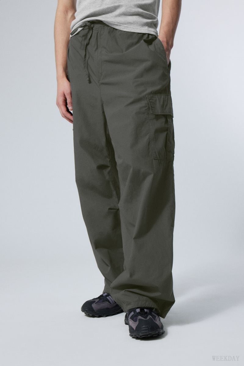 Weekday Parachute Loose Cargo Trousers Dark Grey | LFKB7488