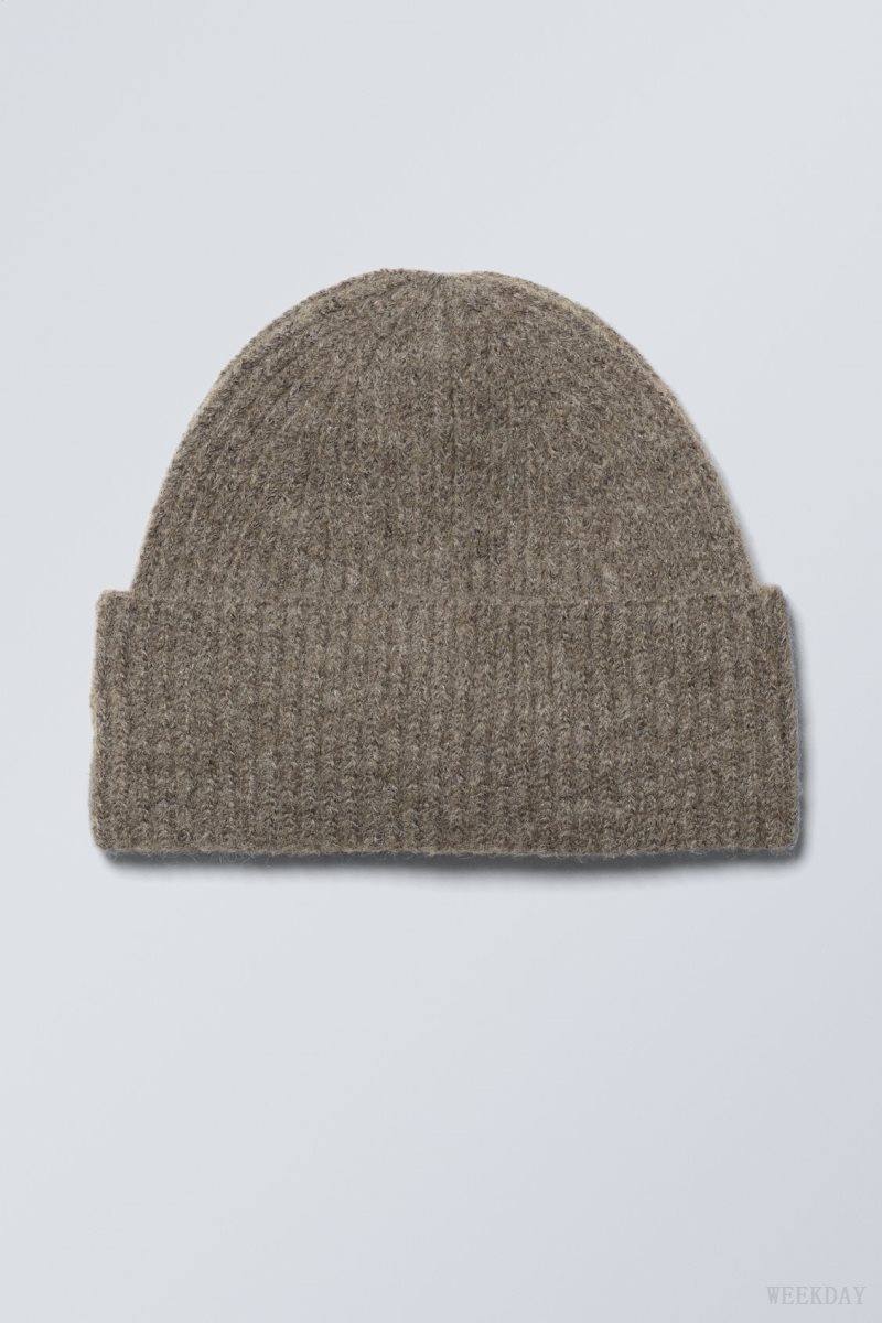 Weekday Pow Beanie Mole | OOKB0998