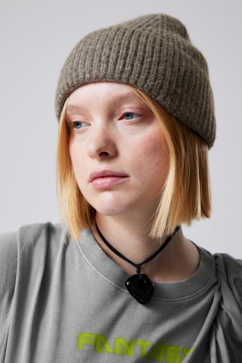 Weekday Pow Beanie Mole | OOKB0998