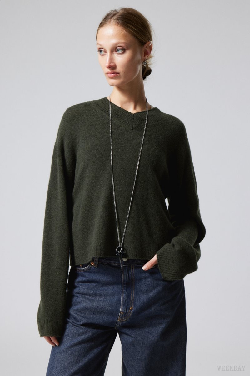 Weekday Reese V-neck Wool Sweater Dark Green | JGYY0255