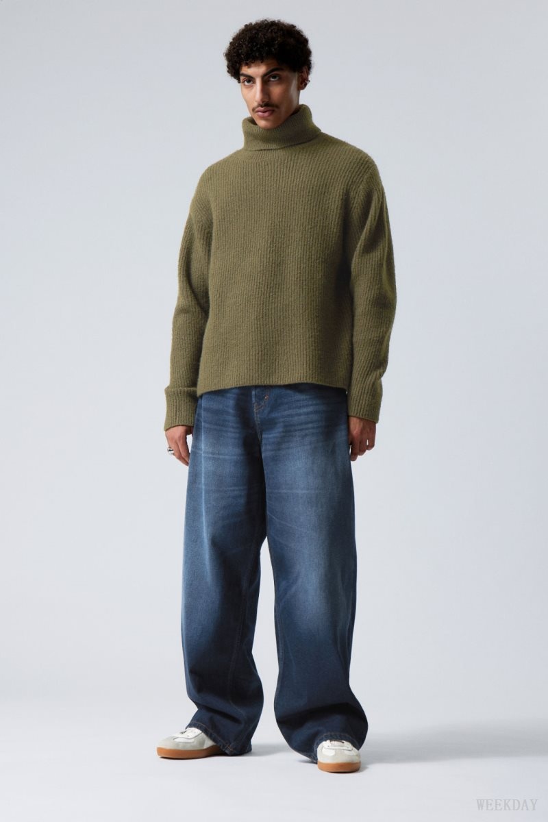 Weekday Renzo Relaxed Wool Blend Turtleneck Khaki Green | BANO0768