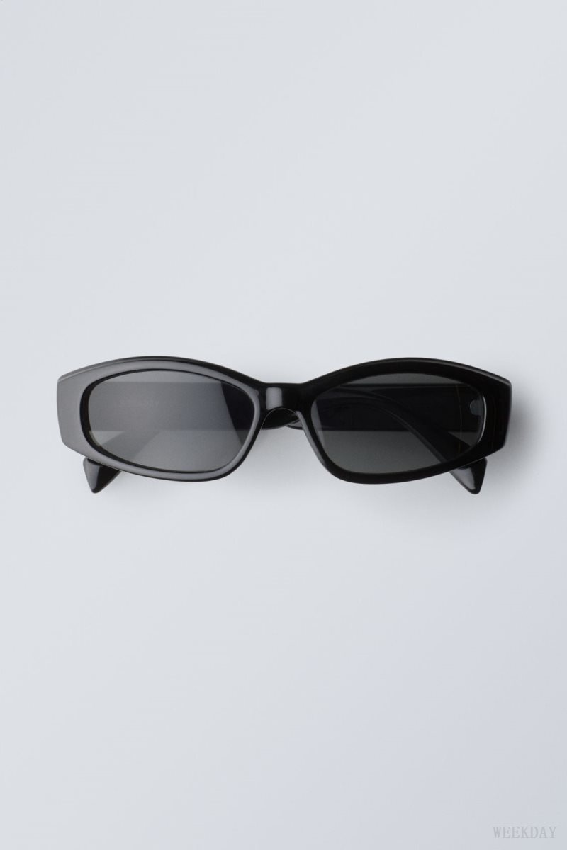 Weekday Slide Sunglasses Black | SGTW9724