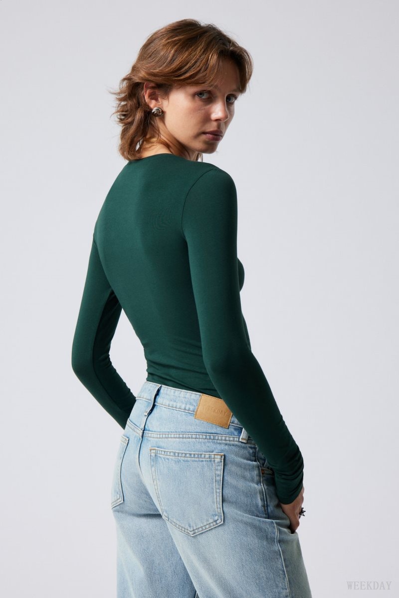 Weekday Slim Fitted Long Sleeve Dark Green | OEFM0413