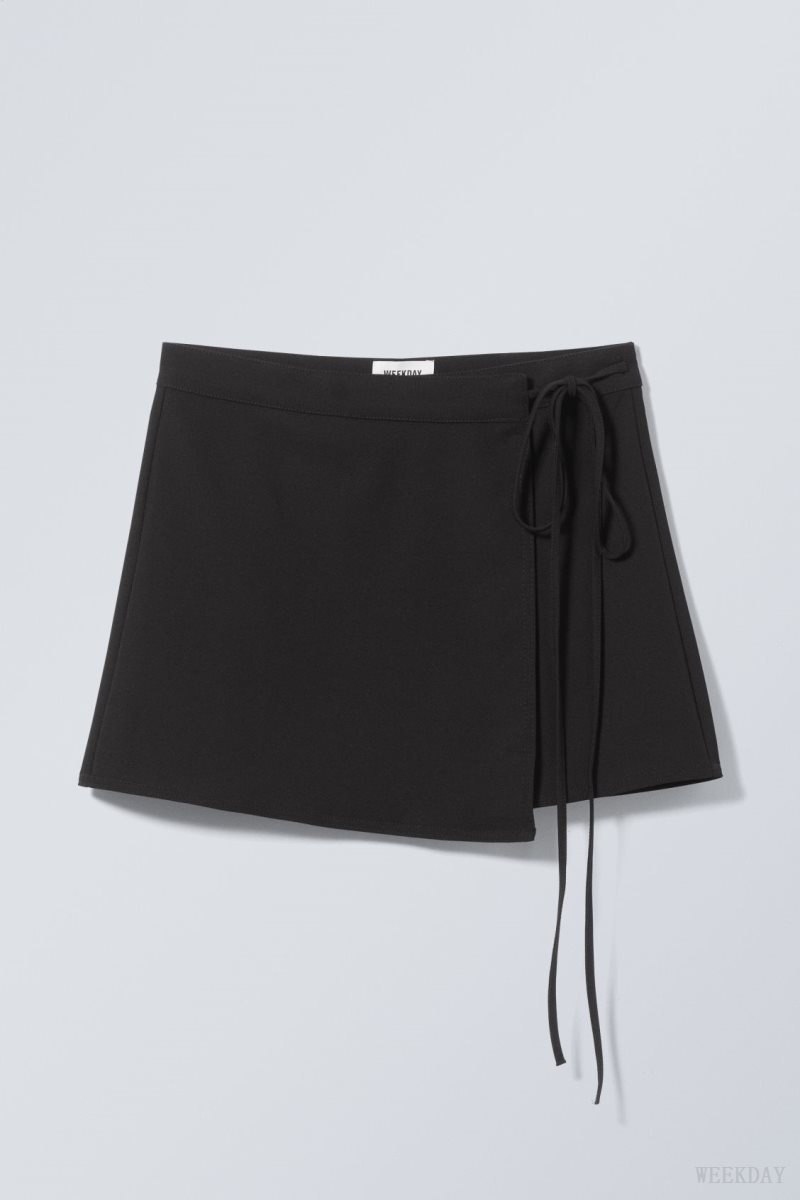 Weekday Tailored Mini Wrap Skirt Black | BMYW2980