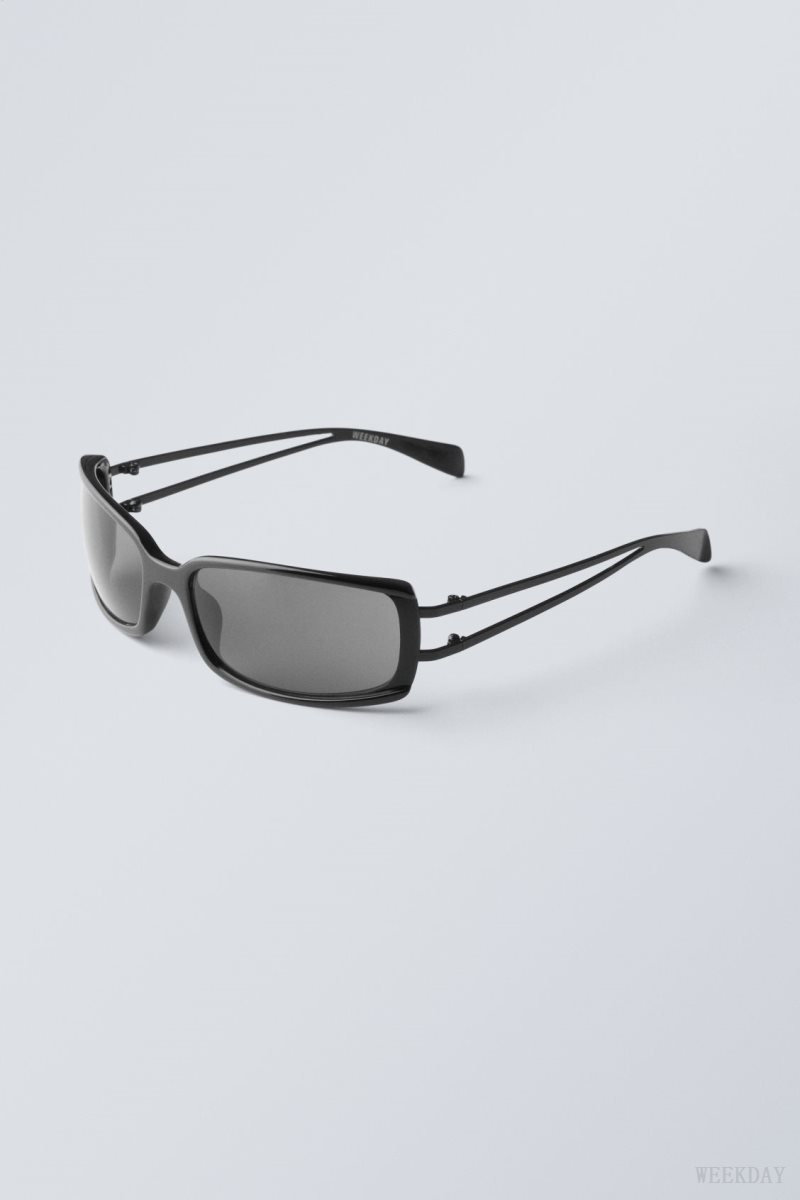 Weekday Tour Sunglasses Black | JMXE2338