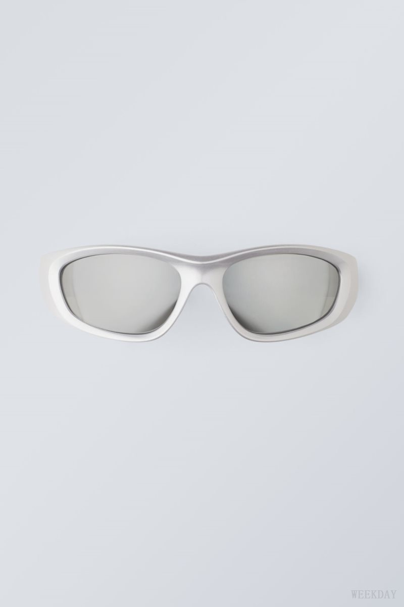 Weekday Trek Sunglasses Silver | XOFX0211