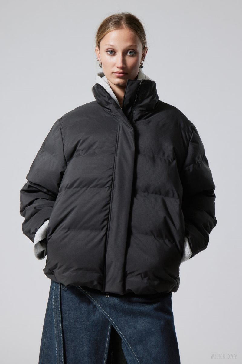 Weekday Xena Puffer Jacket Black | GUIX6299